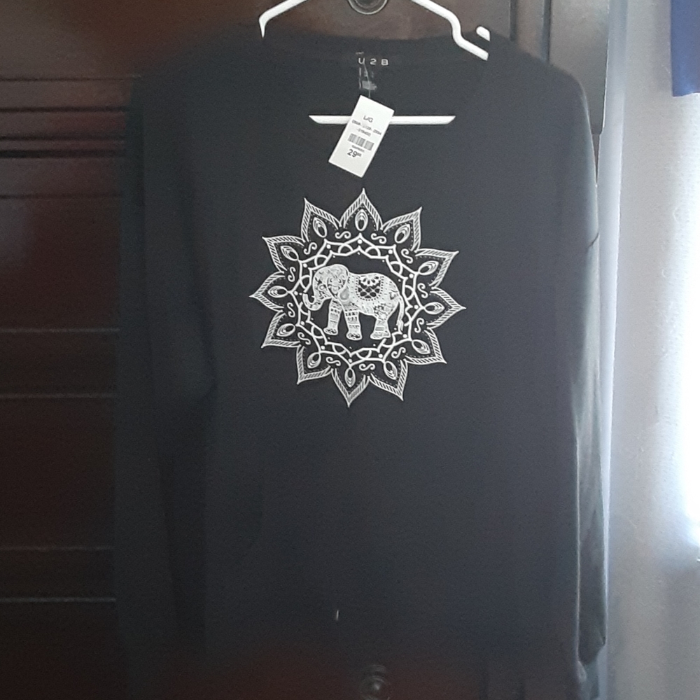 Black sweatshirt